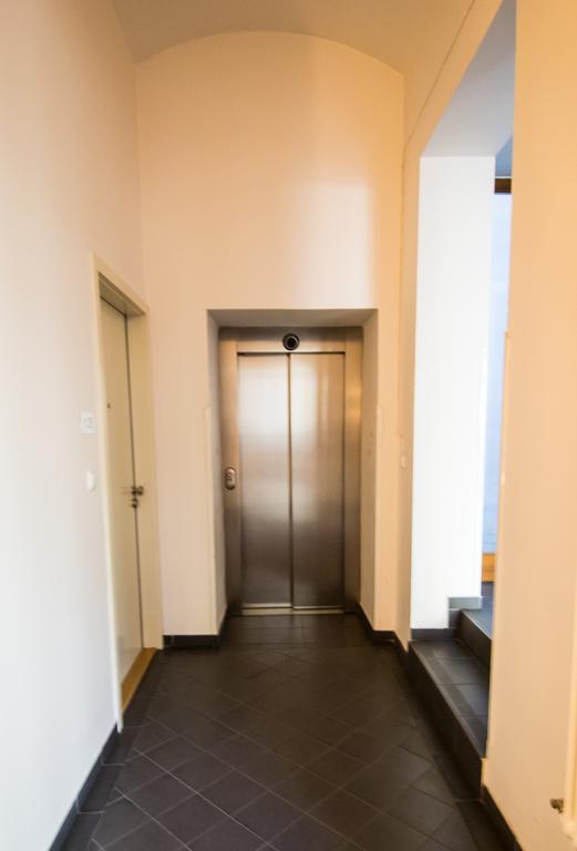 National Museum Apartment By Ruterra Prag Exteriör bild